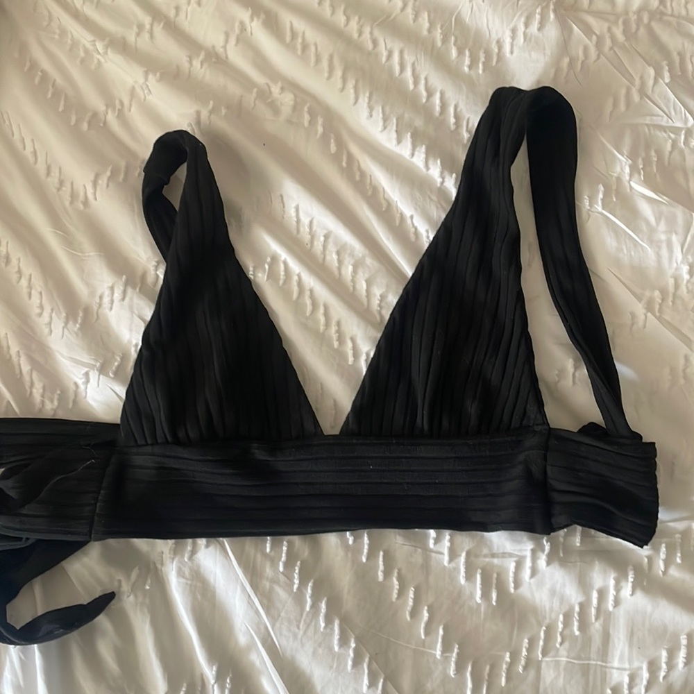 Black crop top xs